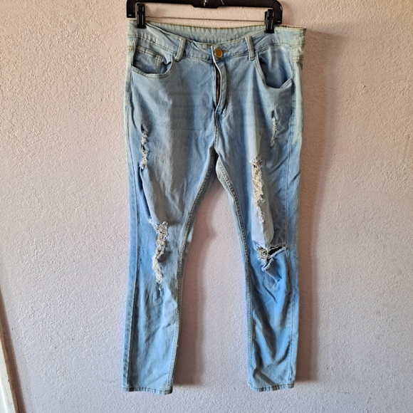 SHEIN Other - Shein Medium Wash Jeans